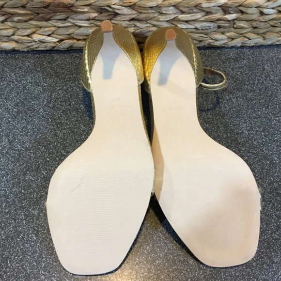 Lilly Pulitzer Gold “Natalie” Heels - Picture 15 of 15